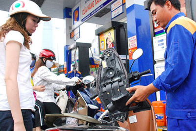 Vai trò quan trọng của việc điều chỉnh mức thuế bảo vệ môi trường với xăng, dầu