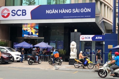 Khó đàm phán để chuyển giao bắt buộc các ngân hàng yếu kém