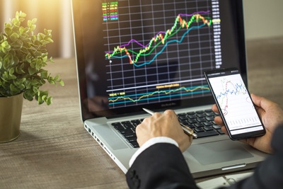 VN-Index dần thu hẹp biên độ dao động 