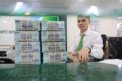 Dòng tiền đổ về bất động sản gần một triệu tỷ đồng