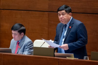 Kết hợp giải pháp dài hạn, căn cơ để phục hồi kinh tế, lấy lại đà tăng trưởng