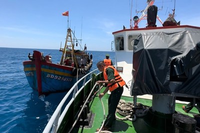 Quyết liệt bảo vệ nguồn lợi thủy sản vùng biển ven bờ