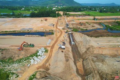 Nhiều cơ quan, địa phương khó hoàn thành mục tiêu giải ngân đầu tư công