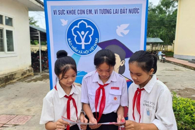 Đồng bộ nhiều giải pháp phát triển bảo hiểm y tế học sinh, sinh viên Đồng bộ nhiều giải pháp phát triển bảo hiểm y tế học sinh, sinh viên