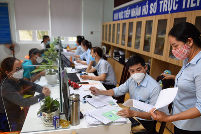 Bài 5: Mạnh dạn giảm dần “bầu sữa” ngân sách đối với các tổ chức không trực tiếp quản lý nhà nước Bài 5: Mạnh dạn giảm dần “bầu sữa” ngân sách đối với các tổ chức không trực tiếp quản lý nhà nước
