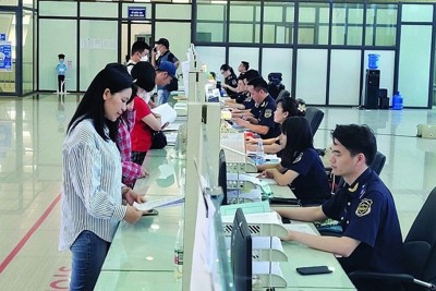 Phòng chống buôn lậu, gian lận thương mại qua kiểm soát hồ sơ khai báo hải quan Phòng chống buôn lậu, gian lận thương mại qua kiểm soát hồ sơ khai báo hải quan