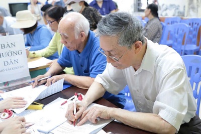 Người nghỉ hưu trước tuổi do sắp xếp bộ máy không bị trừ tỷ lệ lương hưu