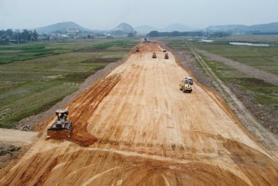 Có chế tài xử lý tổ chức, cá nhân cố tình cản trở giải ngân đầu tư công Có chế tài xử lý tổ chức, cá nhân cố tình cản trở giải ngân đầu tư công