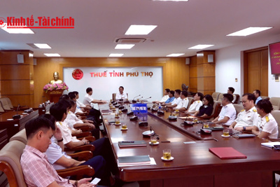 VIDEO: Thuế tỉnh Phú Thọ vận hành bộ máy mới thông suốt VIDEO: Thuế tỉnh Phú Thọ vận hành bộ máy mới thông suốt