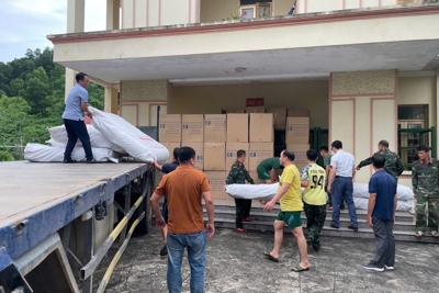 Xuất cấp kịp thời hàng dự trữ hỗ trợ các địa phương khắc phục hậu quả cơn bão số 3 Xuất cấp kịp thời hàng dự trữ hỗ trợ các địa phương khắc phục hậu quả cơn bão số 3