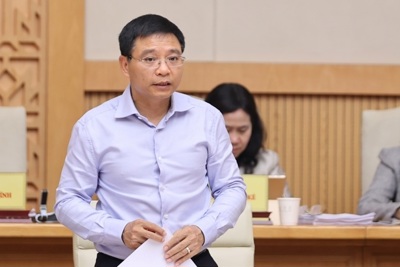 Tập trung ổn định kinh tế vĩ mô, phát triển các động lực tăng trưởng mới Tập trung ổn định kinh tế vĩ mô, phát triển các động lực tăng trưởng mới