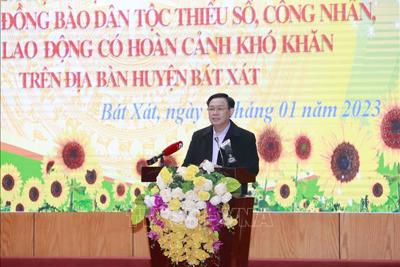 Chủ tịch Quốc hội Vương Đình Huệ thăm chúc tết tại huyện Bát Xát, Lào Cai