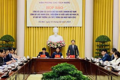 Công bố Luật Khám bệnh, chữa bệnh