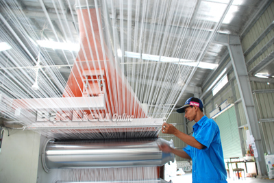 Nỗ lực vượt khó, kinh tế tiếp tục tăng trưởng