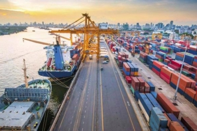 10 tháng đầu năm, khối lượng hàng hóa thông qua cảng biển tăng trở lại