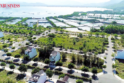 Nhà đầu tư ngóng "sóng" quy hoạch để thoát hàng nhưng... bất thành