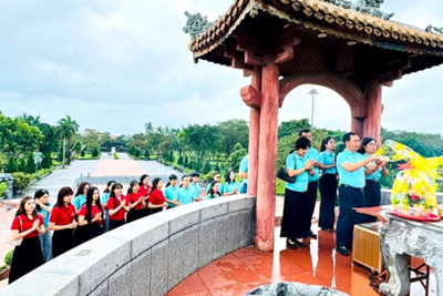 Agribank với hành trình về nguồn ý nghĩa tại Quảng Trị