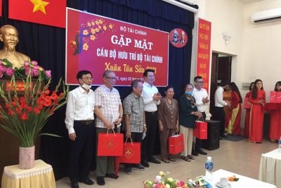 Bộ Tài chính tổ chức gặp mặt thân mật cán bộ hưu trí khu vực phía Nam