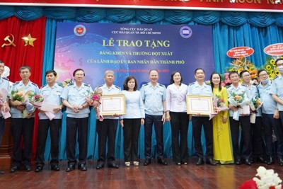 Cục Hải quan TP.HCM nhận bằng khen nhờ thành tích xuất sắc trong công tác phòng chống ma túy