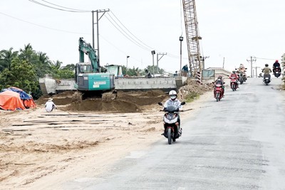 Đẩy nhanh tiến độ các công trình giao thông trọng điểm