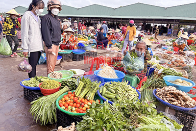 Chật vật vì giá cả tăng