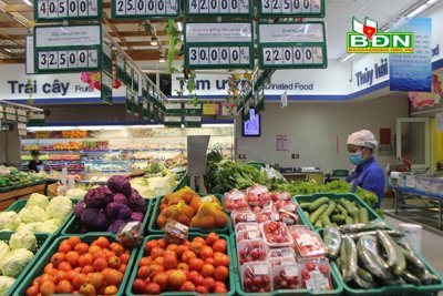 Ngành bán lẻ và dịch vụ đón đà tăng trưởng mới