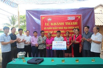 Vietbank trao tặng 2 căn nhà tình nghĩa tại Nghệ An
