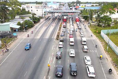 Từ ngày 1/8/2022, thu phí không dừng tại các tuyến đường cao tốc