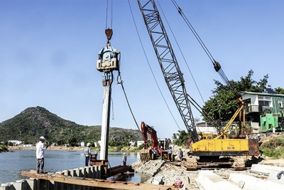 Tập trung đẩy nhanh tiến độ các dự án giao thông trọng điểm