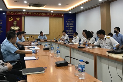 Hải quan TP. Hồ Chí Minh gỡ vướng hàng quá cảnh qua cảng Cát Lái