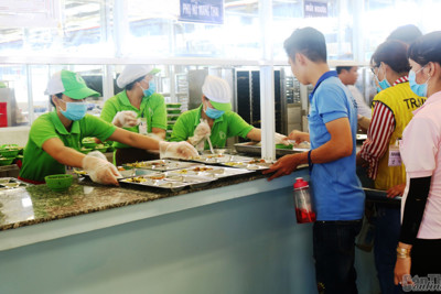 Kết nối tiêu thụ thực phẩm an toàn với các bếp ăn tập thể