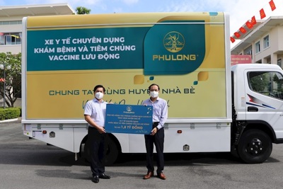 Công ty Địa ốc Phú Long - Tập đoàn Sovico trao tặng huyện Nhà Bè xe y tế chuyên dụng 