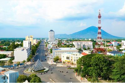 Phát triển du lịch thành ngành kinh tế quan trọng với nét đặc thù