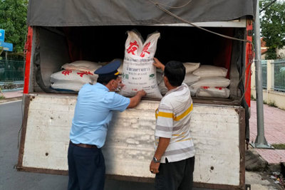 Quản lý thị trường Long An ngăn chặn 2 vụ nhập lậu đường cát liên tiếp trong 2 ngày