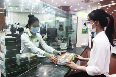 Tiếp vốn ưu đãi để phục hồi sản xuất