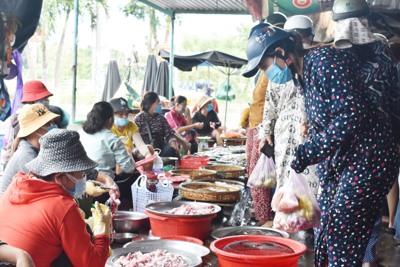 Chậm chuyển đổi mô hình quản lý chợ 