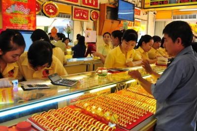 Giá vàng hôm nay 28/1: Tiếp tục vững ở mức cao