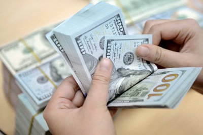 Ngân hàng đồng loạt giảm giá USD