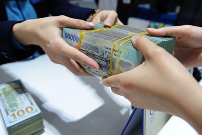 “Siết tín dụng sát sườn hơn “ngáo ộp” chiến tranh thương mại”