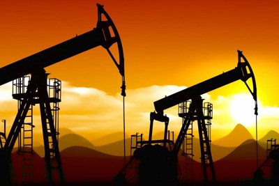 Giá dầu chạm mức cao nhất trong bối cảnh OPEC định tăng sản lượng
