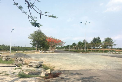 Những đô thị “hoang” trong vùng sốt đất