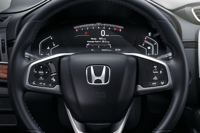 Người dùng nên làm gì khi xe đang chạy với Cruise Control thì mất phanh?