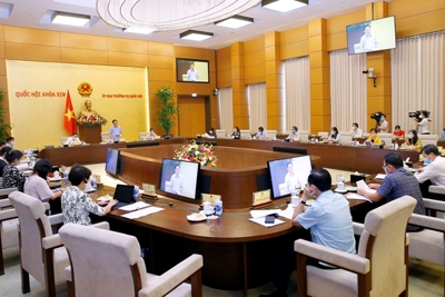 Đẩy nhanh chiến lược vắc xin phòng Covid-19 để bắt nhịp với kinh tế thế giới 