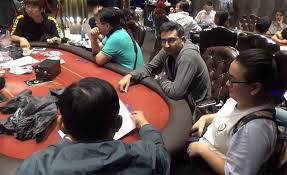 [Video] Khám xét sòng poker do người Hàn Quốc cầm đầu ở Sài Gòn