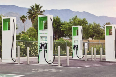  Hoa Kỳ duyệt chi 7,5 tỷ đô la phát triển trạm sạc xe điện 