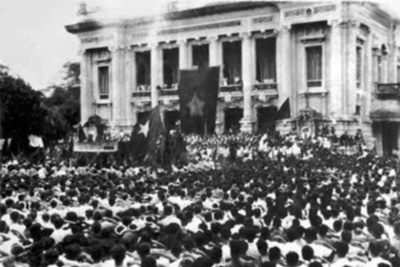  Bài học về lòng yêu nước và đại đoàn kết toàn dân tộc trong Cách mạng Tháng Tám với công cuộc chống đại dịch COVID-19 hiện nay 
