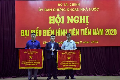 Thi đua luôn gắn liền với kết quả thực hiện nhiệm vụ 