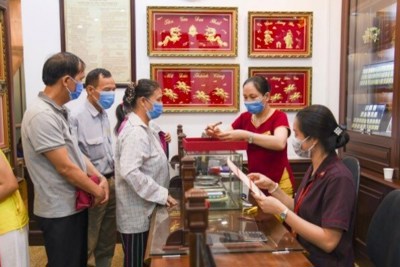 Vàng trong nước “đóng băng” phiên cuối tuần