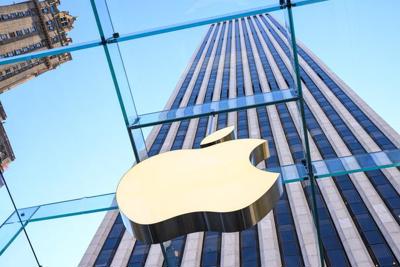 [Infographics] Chặng đường vươn tới mức vốn hóa khủng 2.000 tỷ USD của Apple
