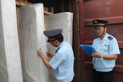 Ngành Hải quan thu nộp ngân sách trên 70 tỷ đồng từ hoạt động chống buôn lậu, gian lận thương mại 